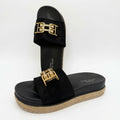 Sandalias con Plataforma y Hebilla Dorada Negras