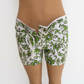 Shorts Playeros con Estampado Floral Verde y Bolsillo para Móvil - Estilo Tropical